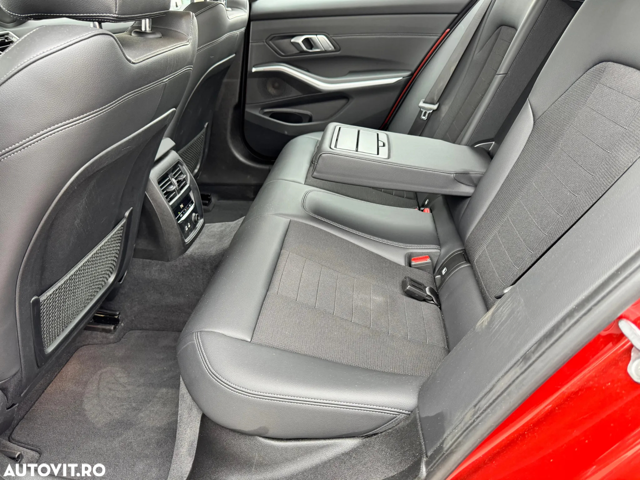 BMW Seria 3 330i AT Sport Line - 14