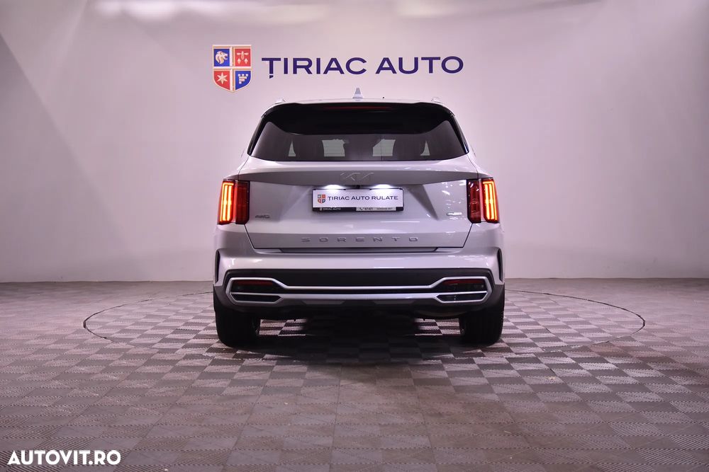 Kia Sorento - 4