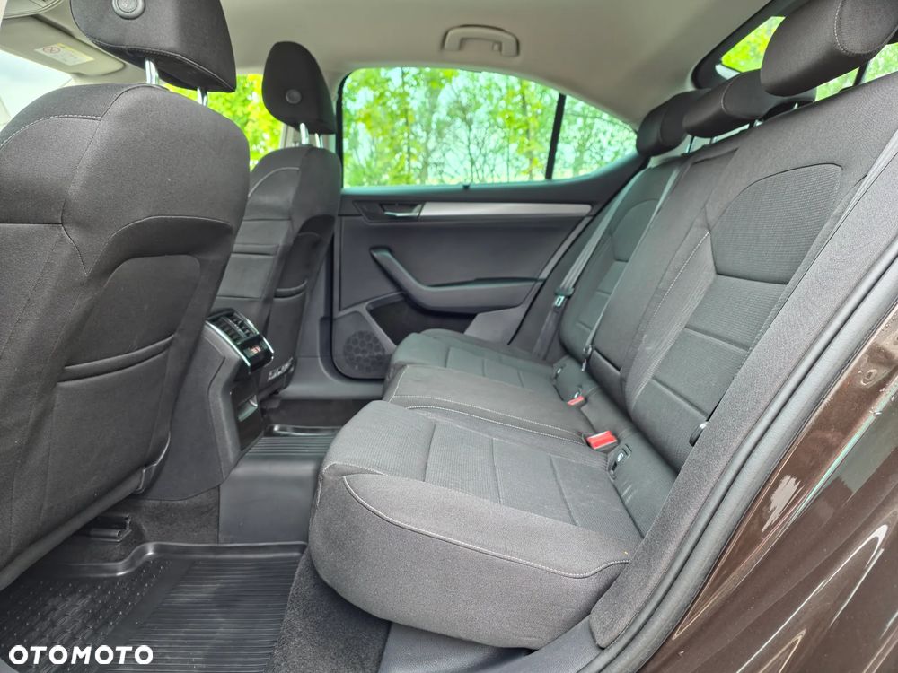 Skoda Superb 2.0 TSI Ambition DSG - 27