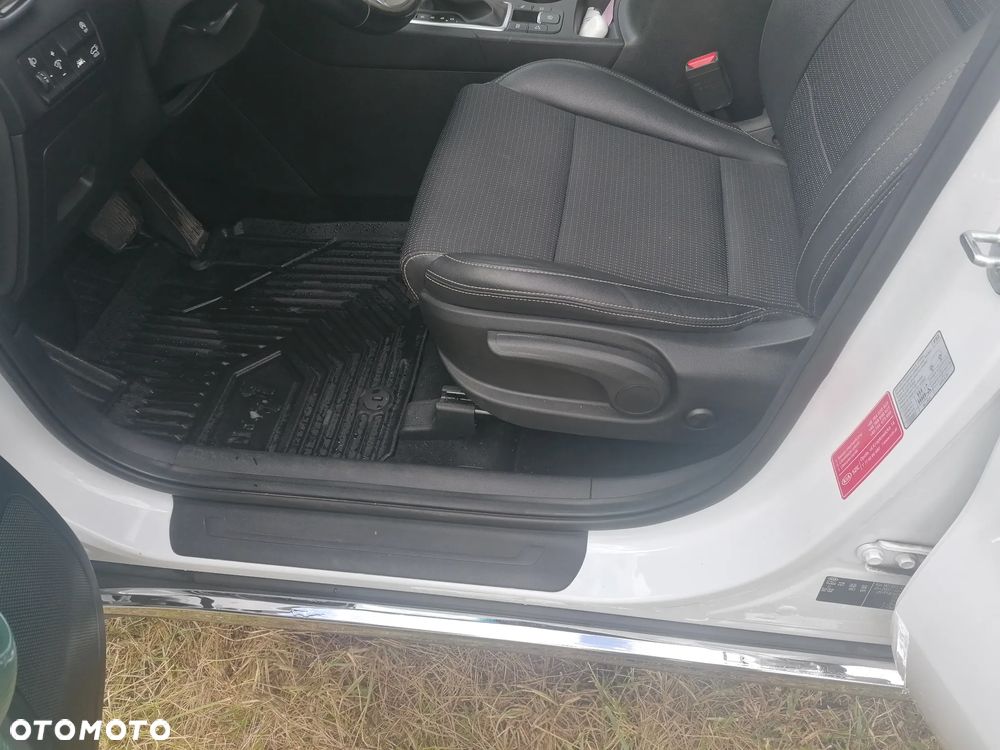 Kia Sportage 1.6 T-GDI L Business Line Plus 2WD DCT - 17