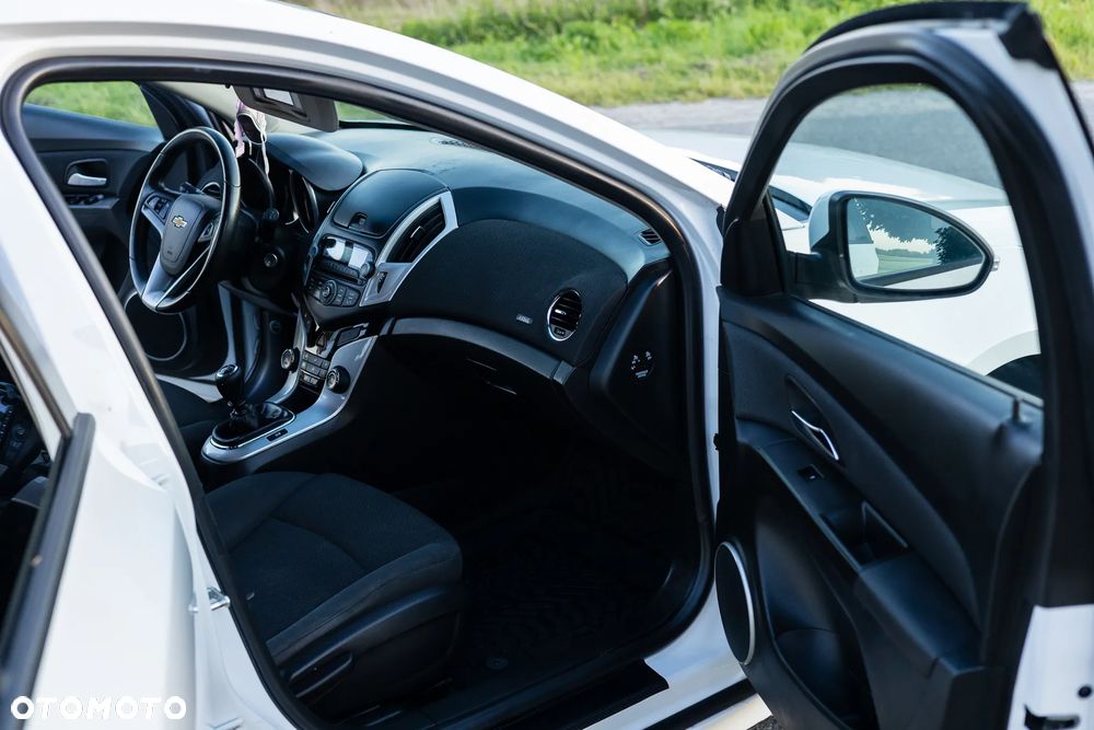 Chevrolet Cruze 1.8 LT - 29