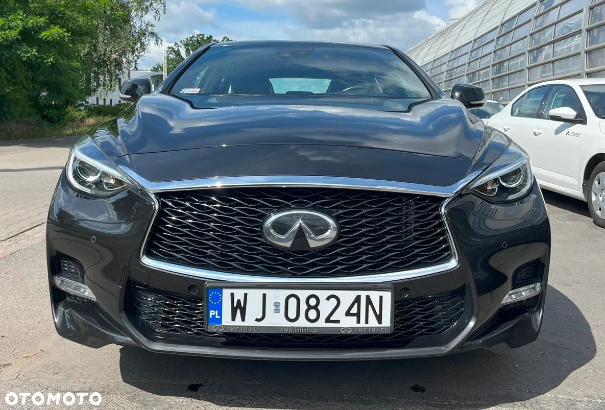 Infiniti Q30 2.0t Sport AWD 7DCT - 1