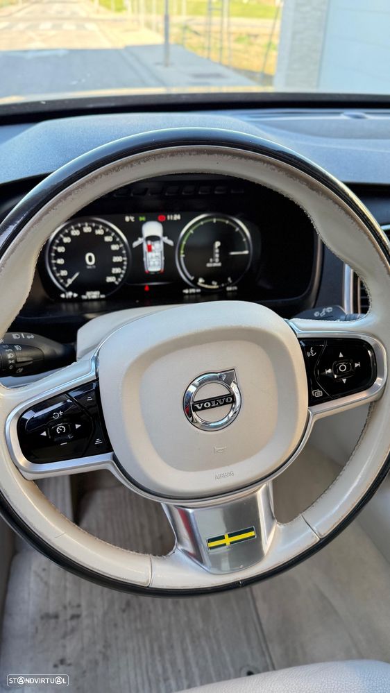 Volvo XC 90 B5 D AWD Geartronic Momentum Pro - 8