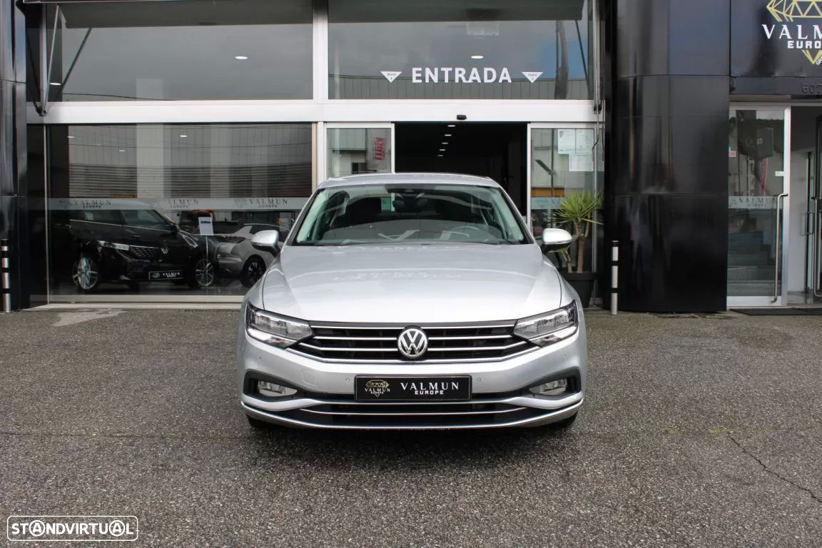 VW Passat 2.0 TDI Elegance - 35