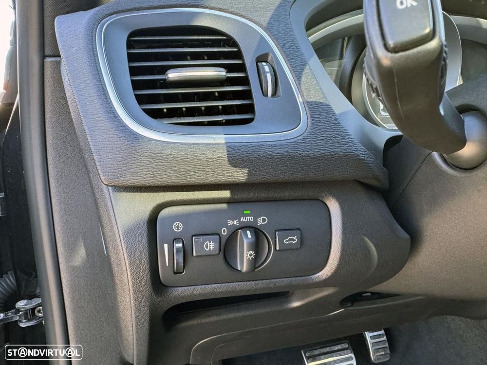 Volvo V40 Cross Country 2.0 D4 VOR Geartronic - 31