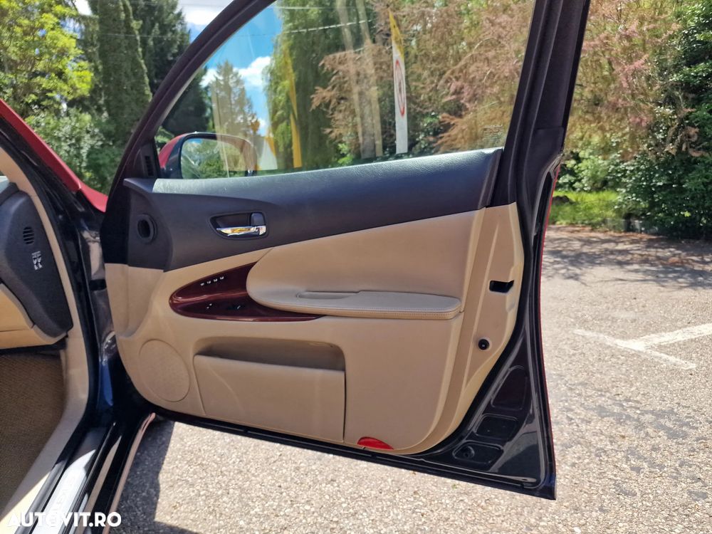Lexus Seria GS - 19