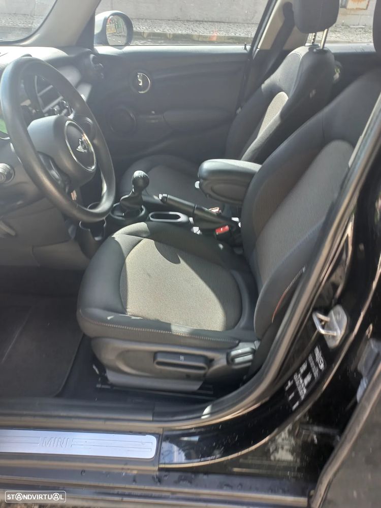 MINI 5 Portas Cooper D - 9