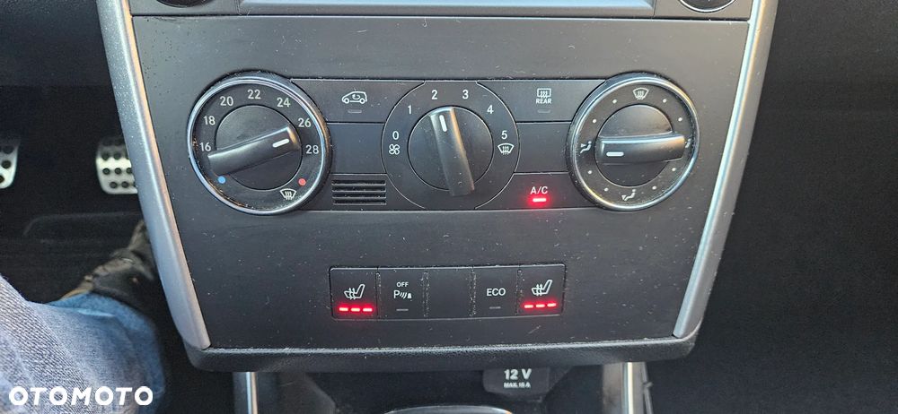 Mercedes-Benz Klasa B 180 BlueEffICIENCY - 20