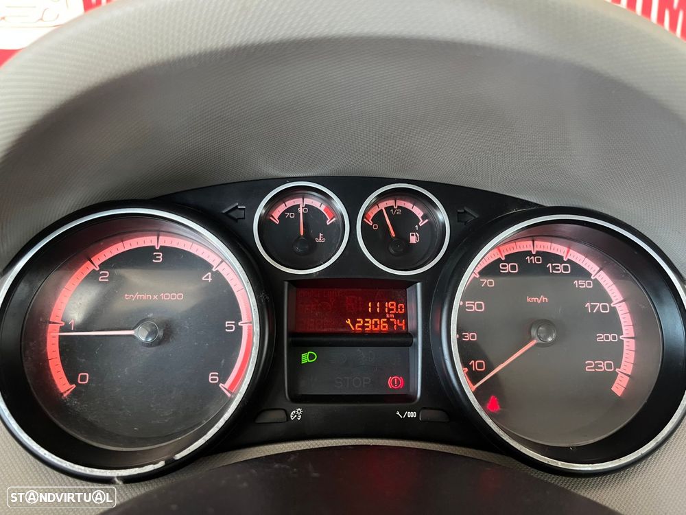 Peugeot 308 1.6 HDi Executive - 15