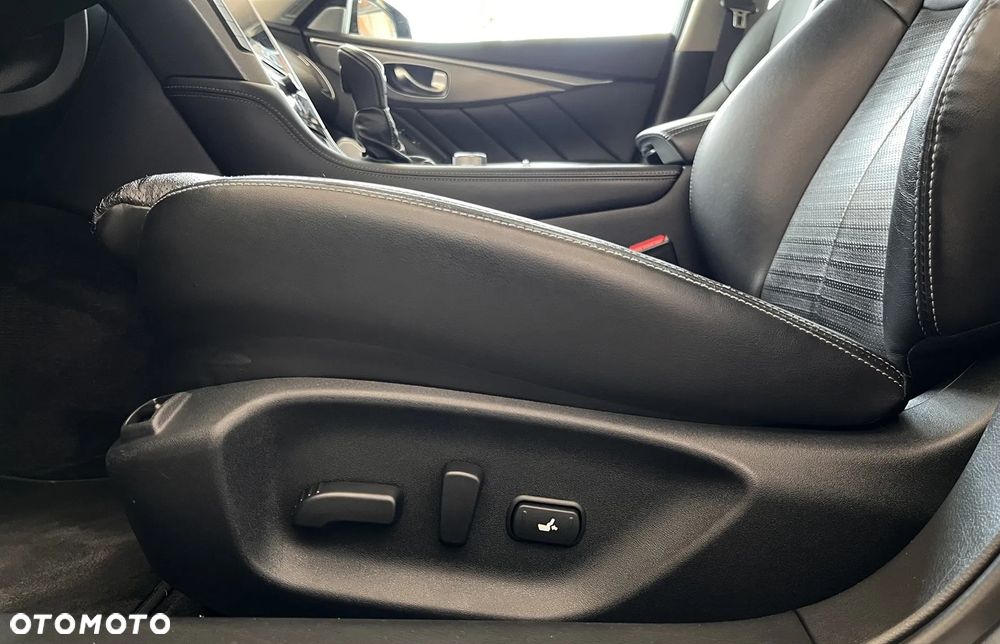 Infiniti Q50 Q50S Hybrid AWD Sport - 24