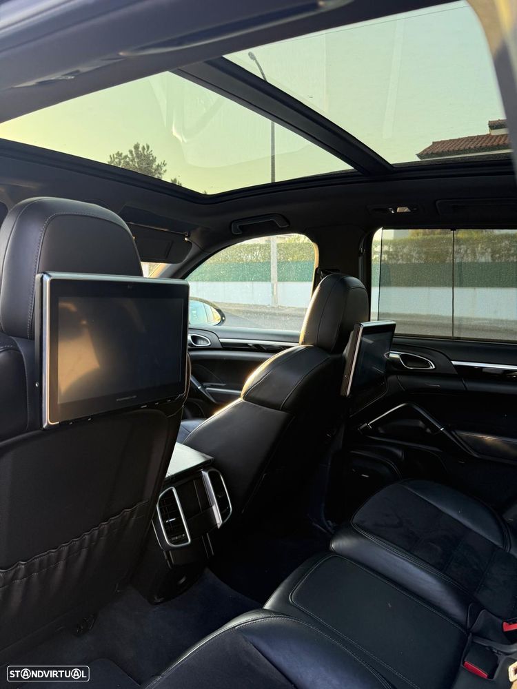 Porsche Cayenne - 5