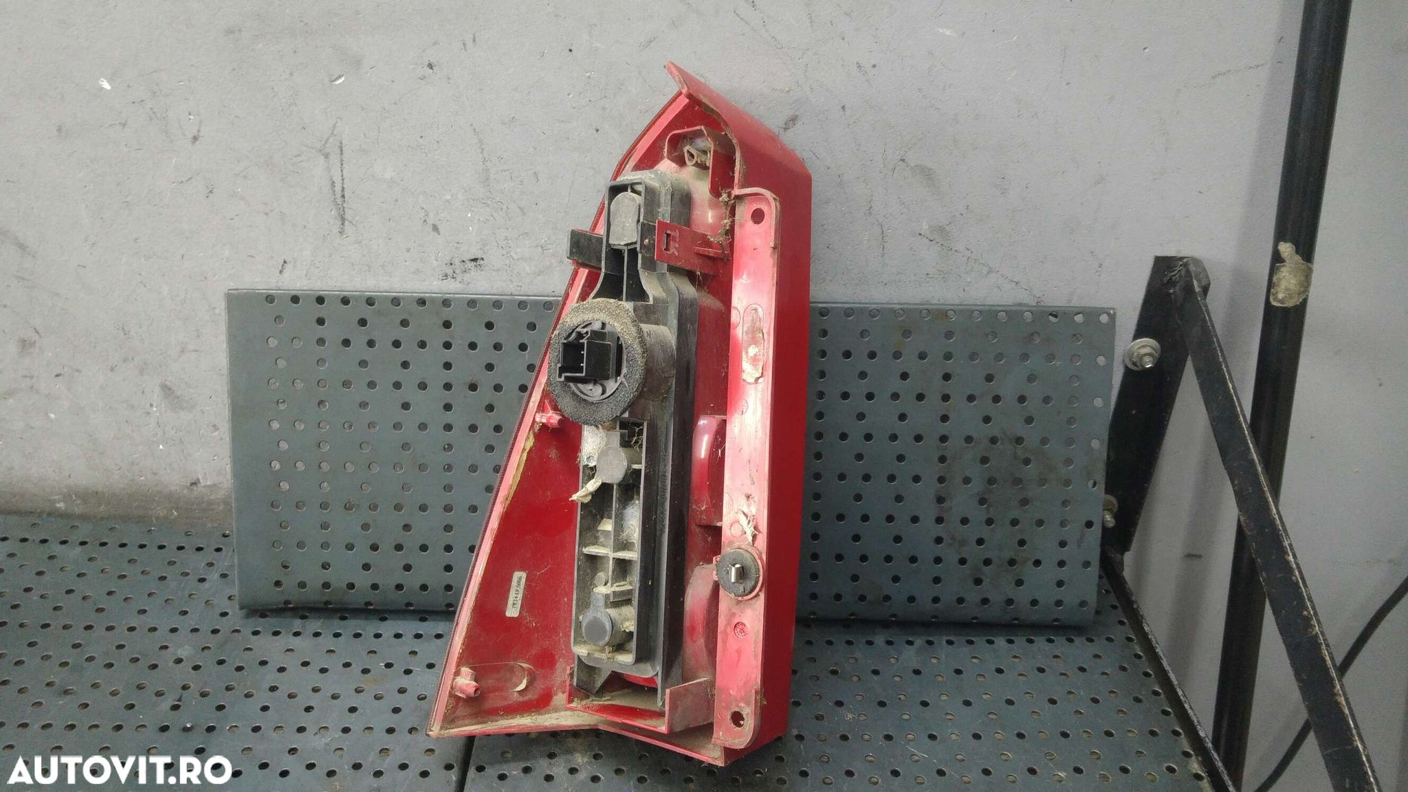 Stop tripla lampa dreapta ford focus 1 turnier dnw xs4x13n004ec - 2