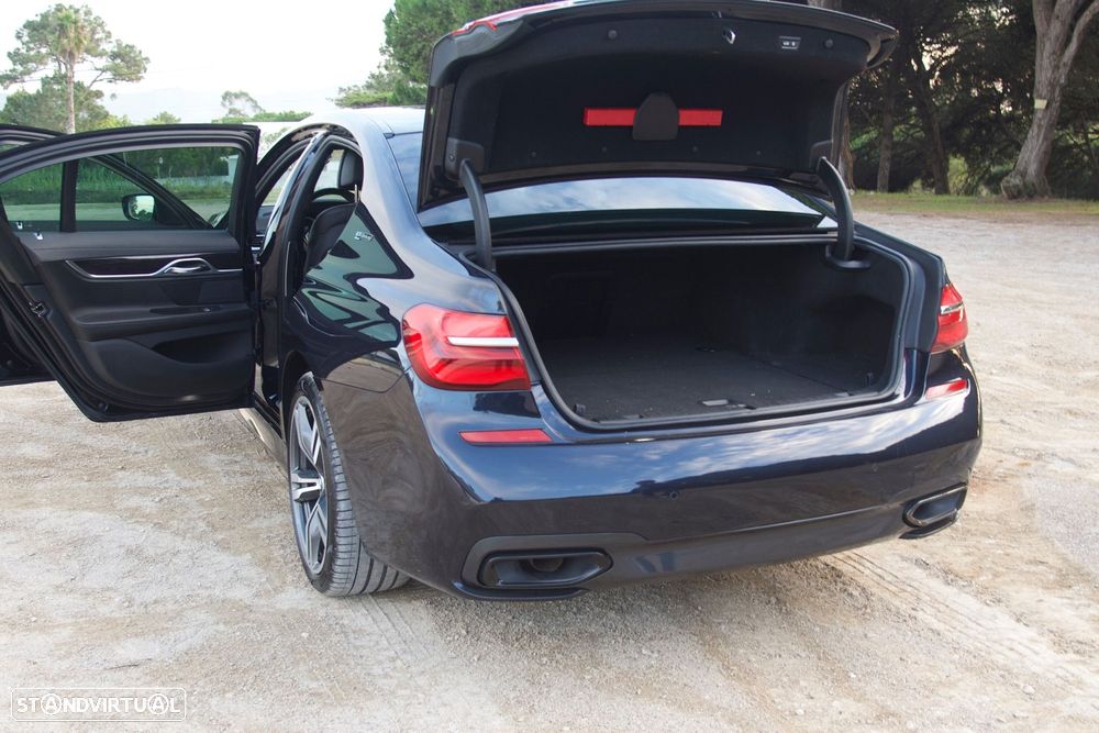 BMW 740 e iPerformance Pack M - 17