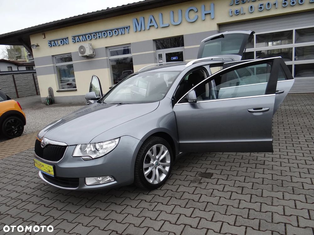 Skoda Superb 2.0 TDI DSG FAMILY - 11