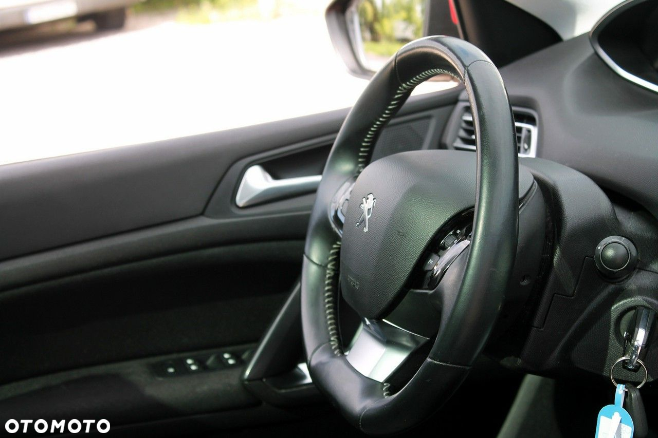 Peugeot 308 SW BlueHDi 120 EAT6 Stop & Start Business-Line - 11