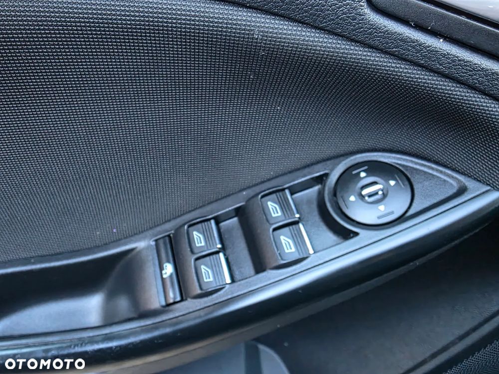 Ford Focus Turnier 1.6 Ti-VCT Titanium - 16