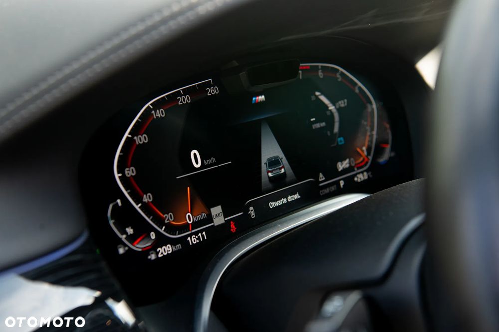 BMW Seria 7 740Li xDrive sport - 31