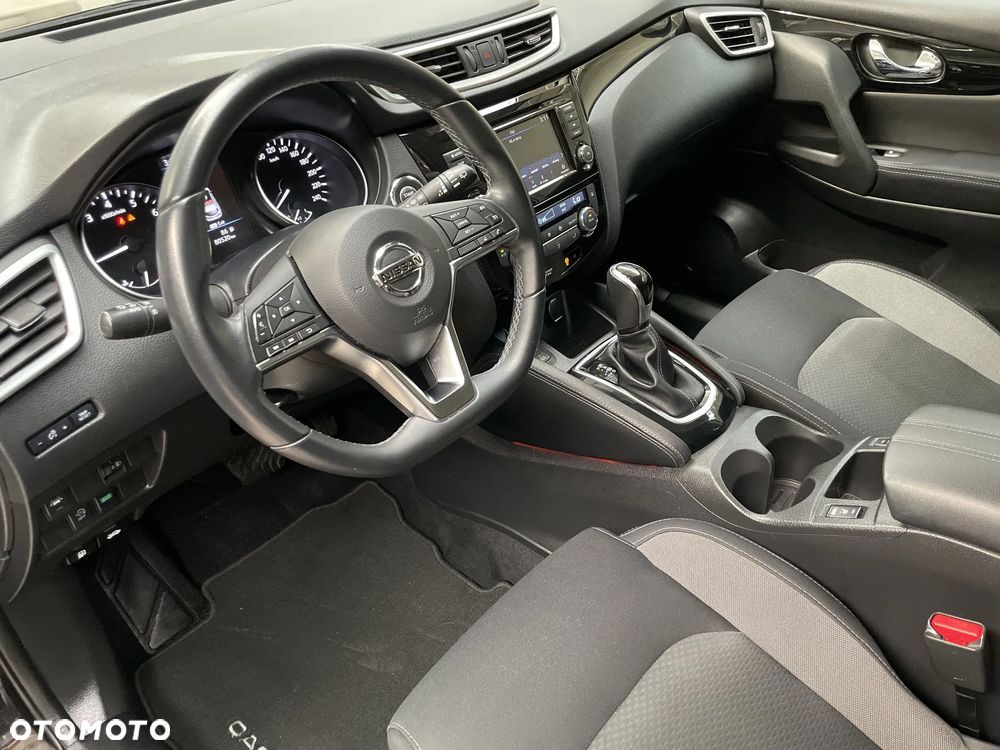 Nissan Qashqai 1.3 DIG-T N-Connecta DCT - 9