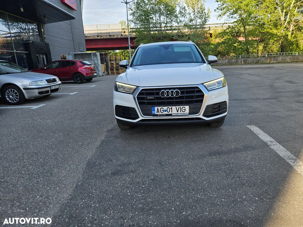 Audi Q5 2.0 40 TDI quattro S tronic Design - 4