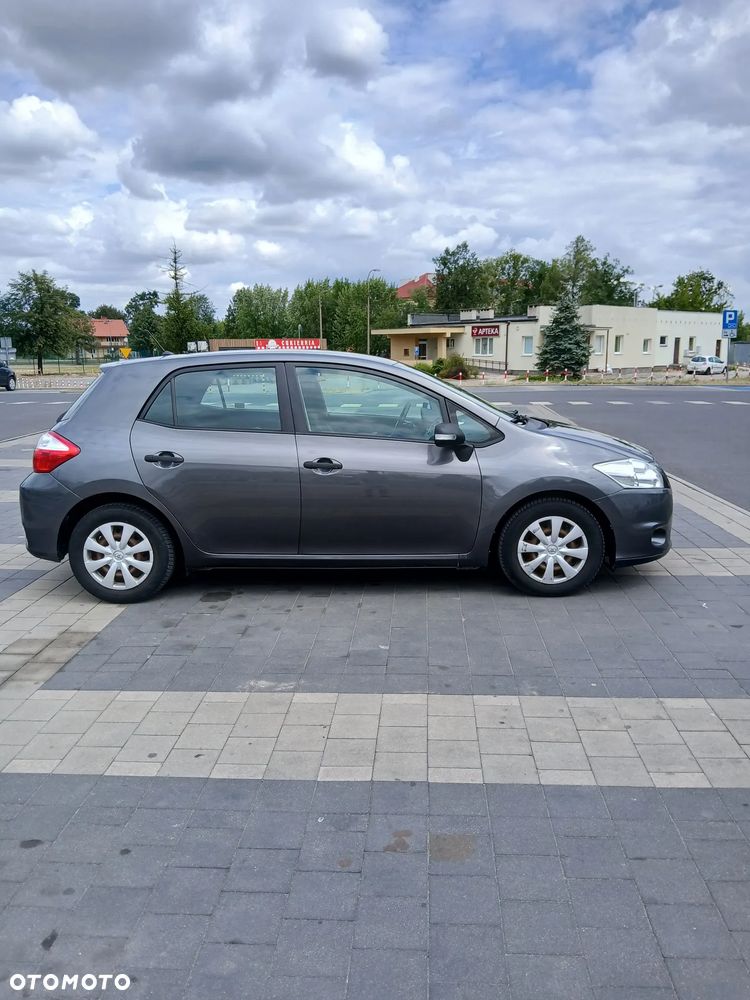 Toyota Auris 1.4 D-4D Active - 4