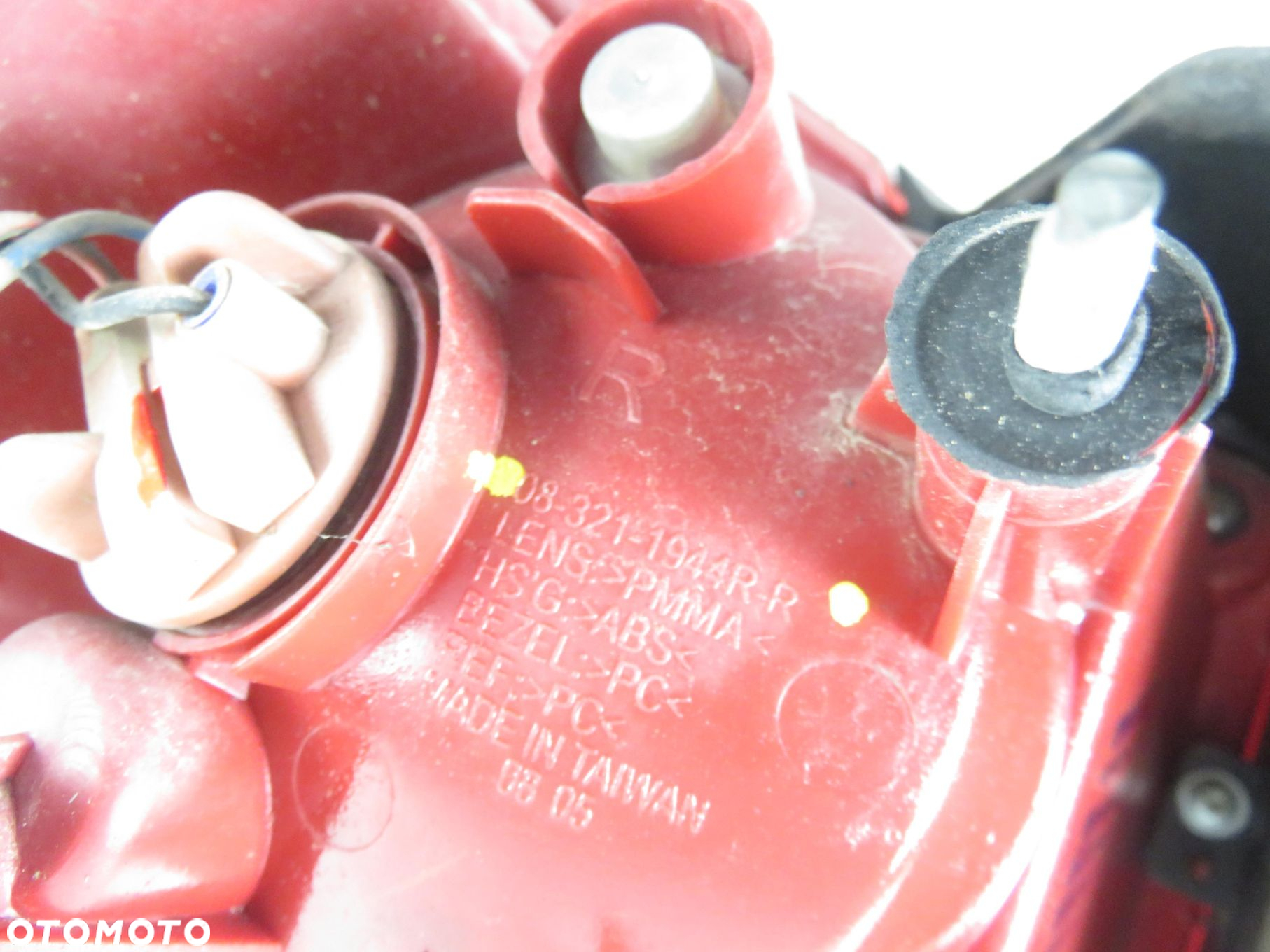 LAMPA PRAWA TYLNA HYUNDAI SANTA FE II (CM) 083211944R - 3