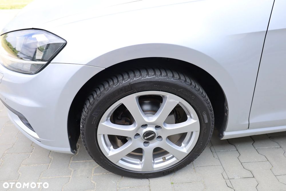 Volkswagen Golf 1.0 TSI (BlueMotion Technology) Comfortline - 20