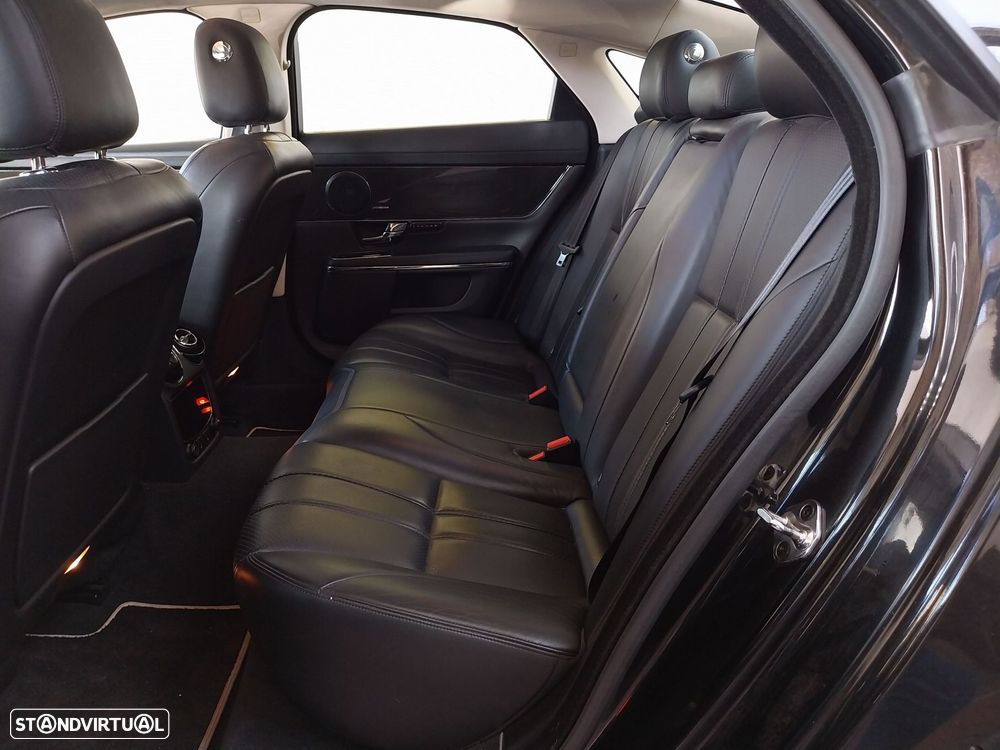 Jaguar XJ 3.0 D V6 LWB Premium Luxury - 9