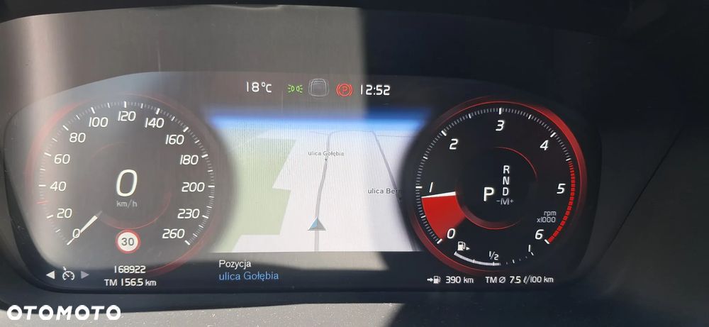 Volvo XC 40 D3 AWD Momentum Pro - 27