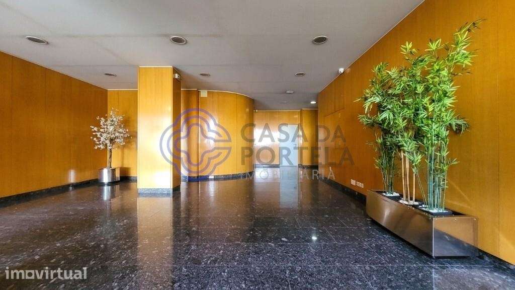 Apartamento T3 junto à praia, em Póvoa de Varzim, para venda. - Grande imagem: 2/31