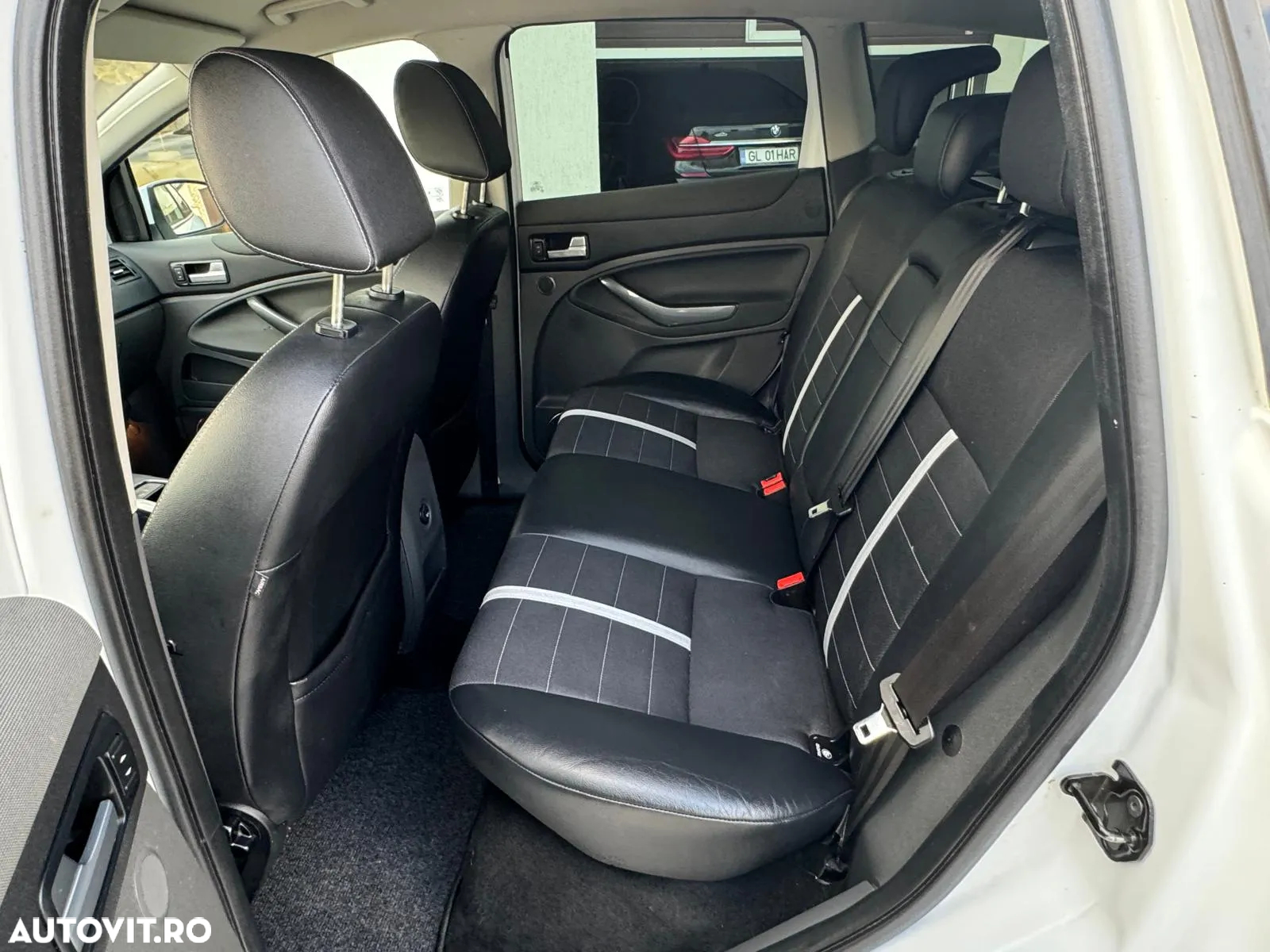 Ford Kuga - 11