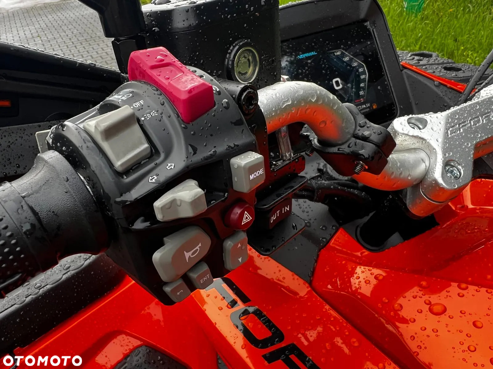 CFMoto CForce - 16
