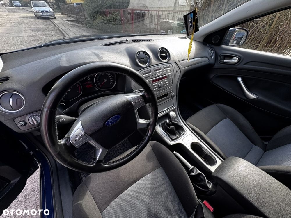 Ford Mondeo - 13