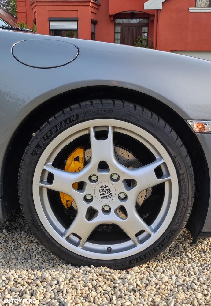 Porsche 911 Carrera - 8