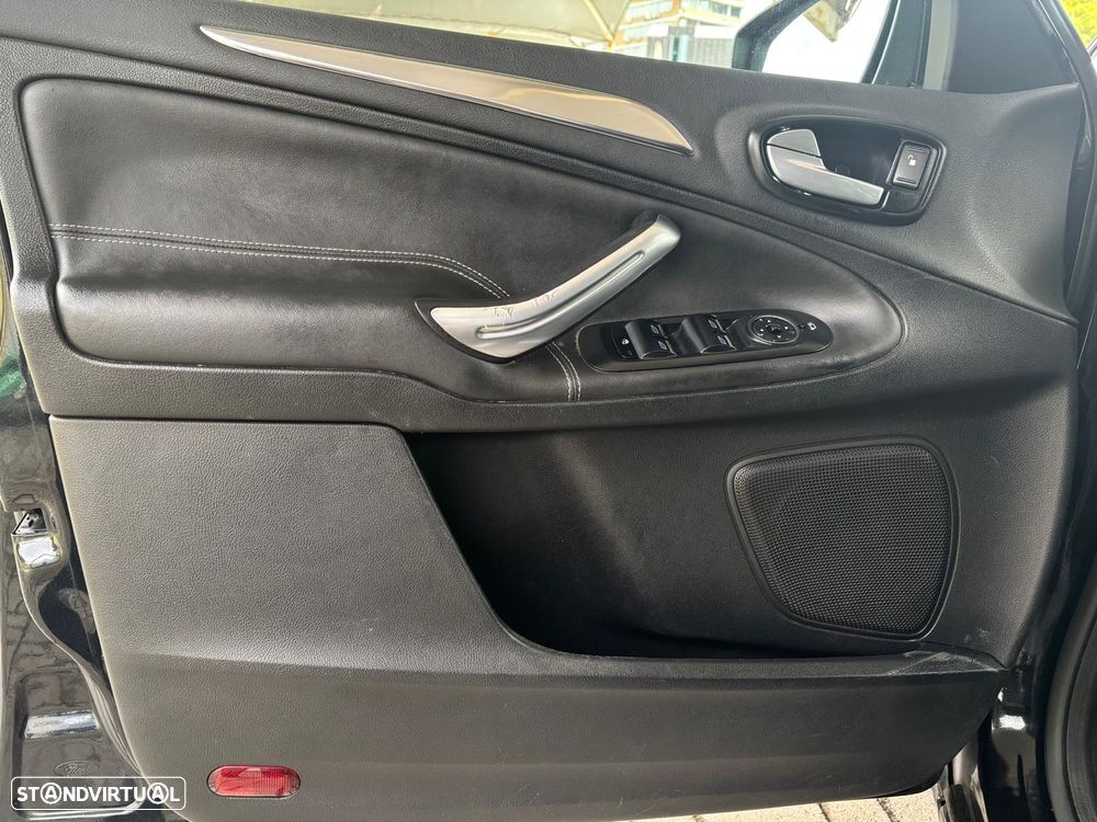 Ford S-Max 2.0 TDCi Titanium 7L - 18