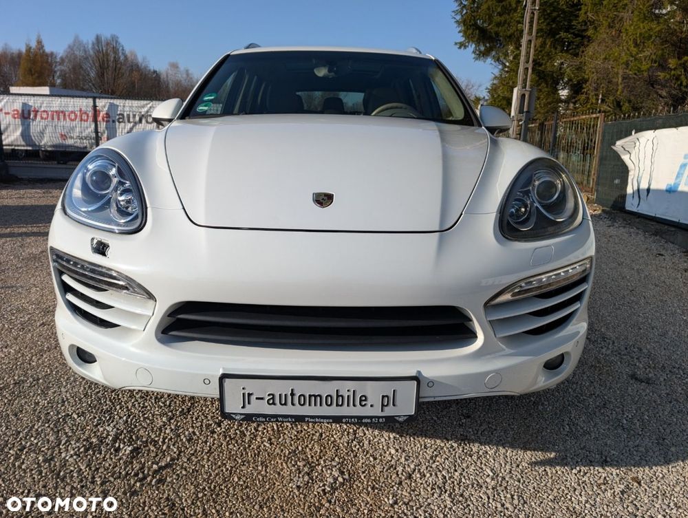 Porsche Cayenne - 1