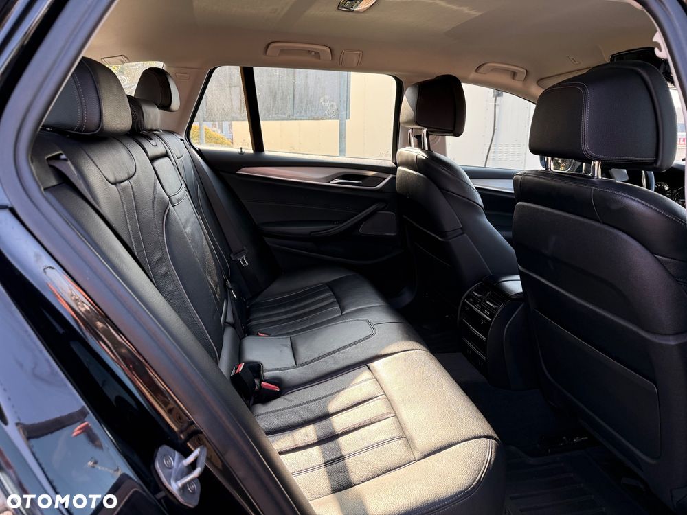 BMW Seria 5 520d xDrive Sport Line sport - 11