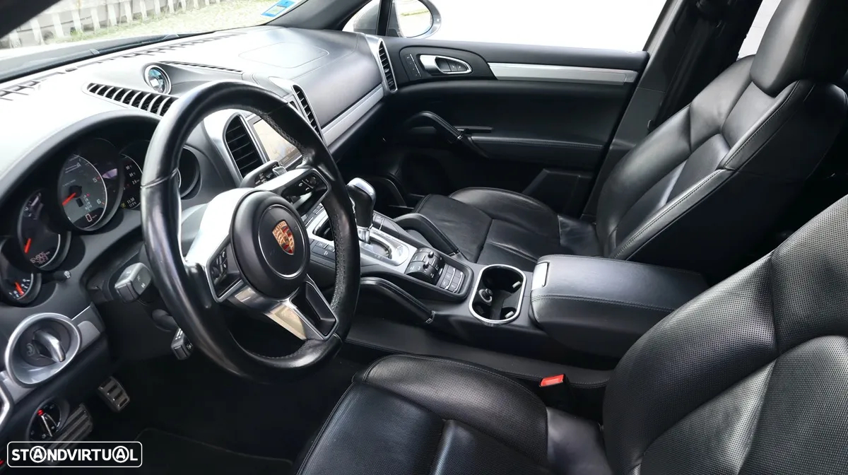 Porsche Cayenne S - 19