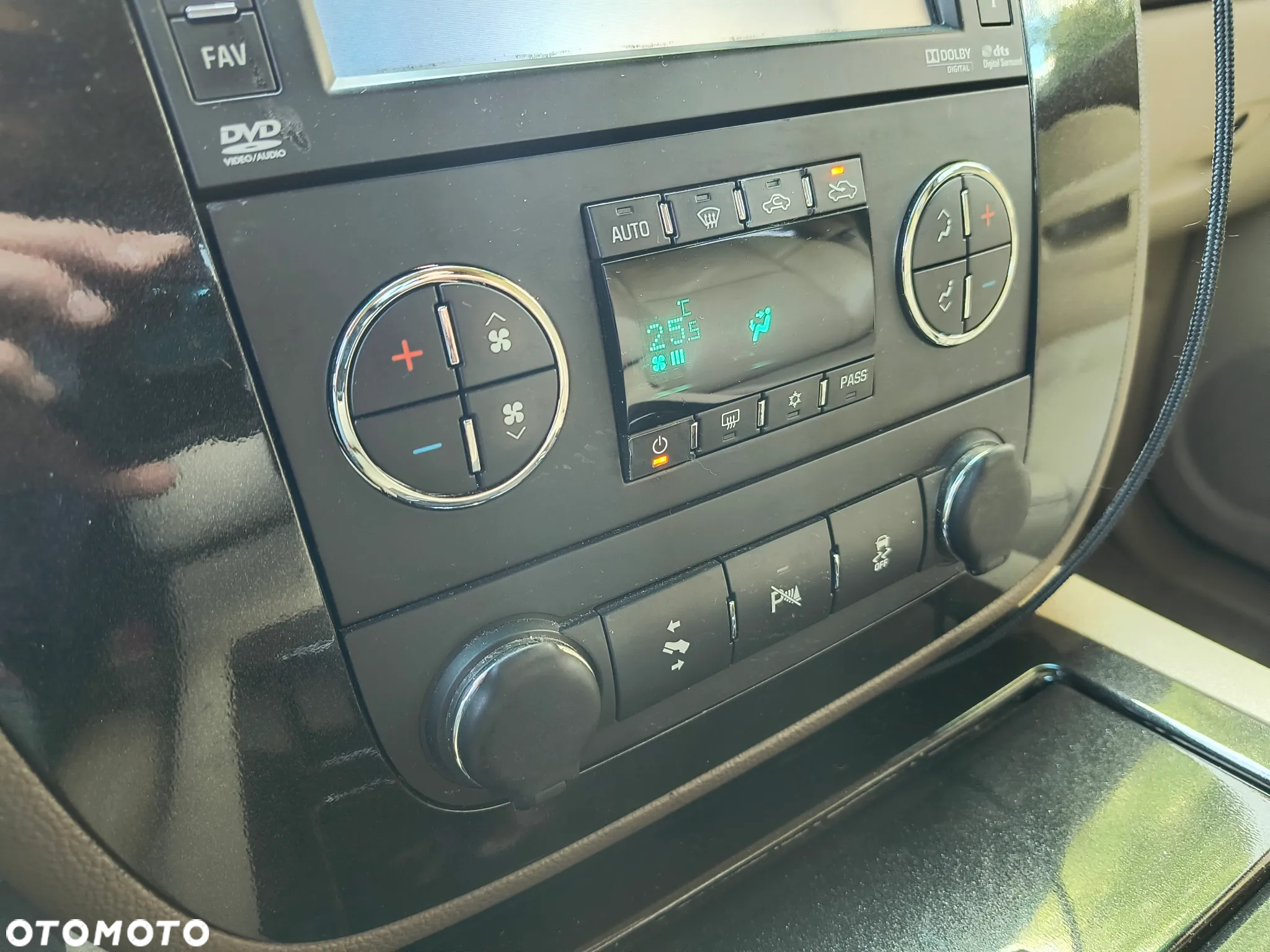 Chevrolet Avalanche - 37