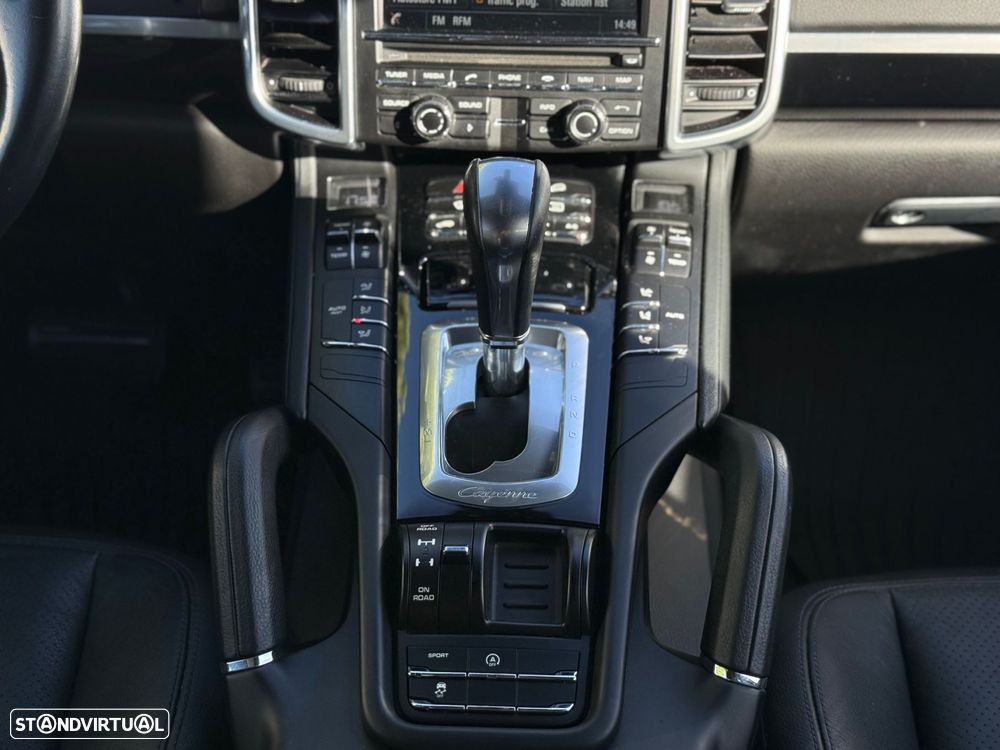 Porsche Cayenne Platinum Edition - 44