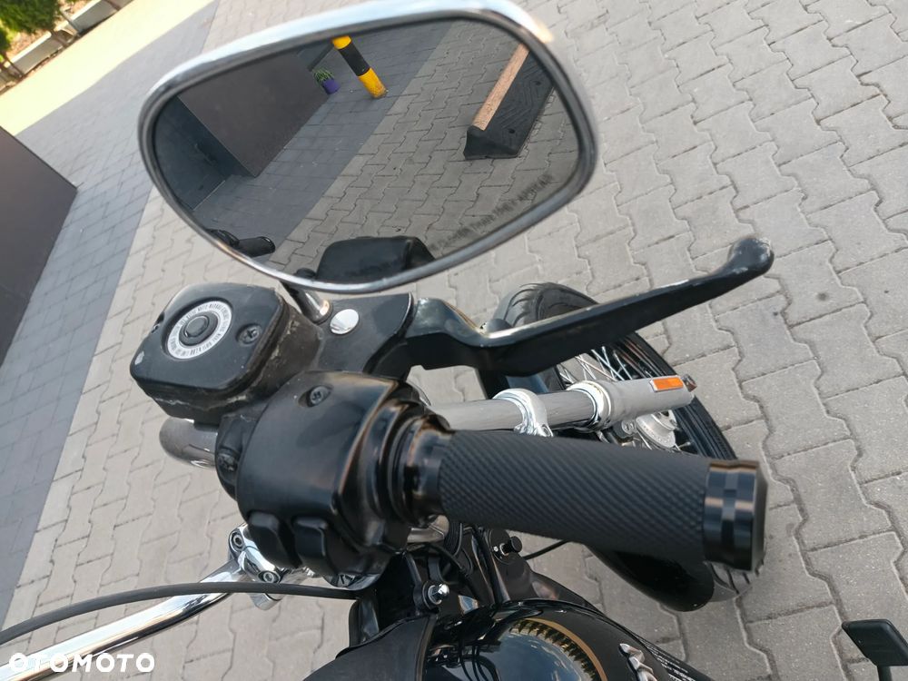 Harley-Davidson Dyna Street Bob - 13