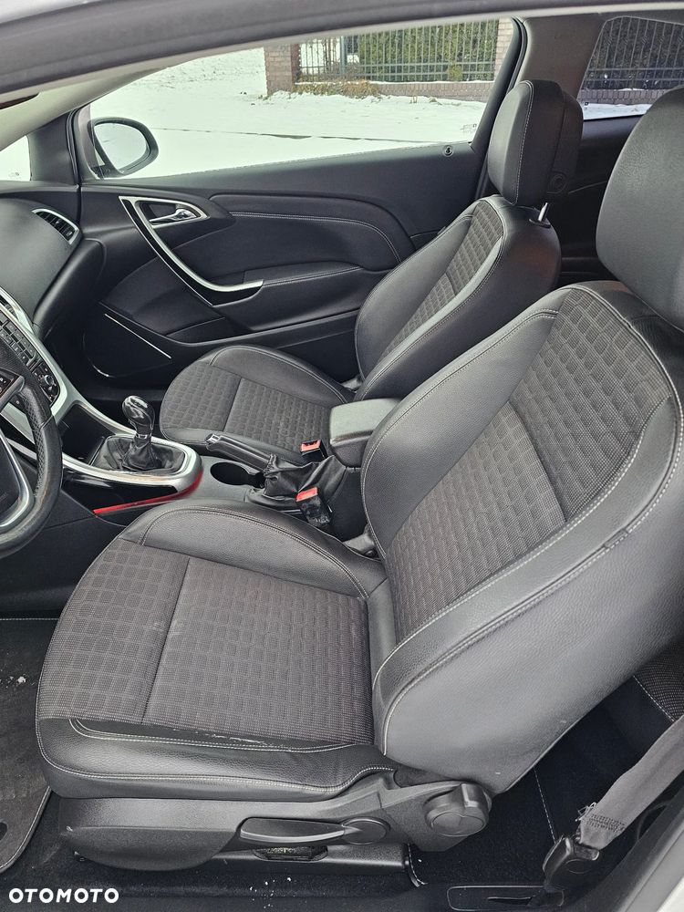 Opel Astra 1.6 T SIDI Sport S&S - 11