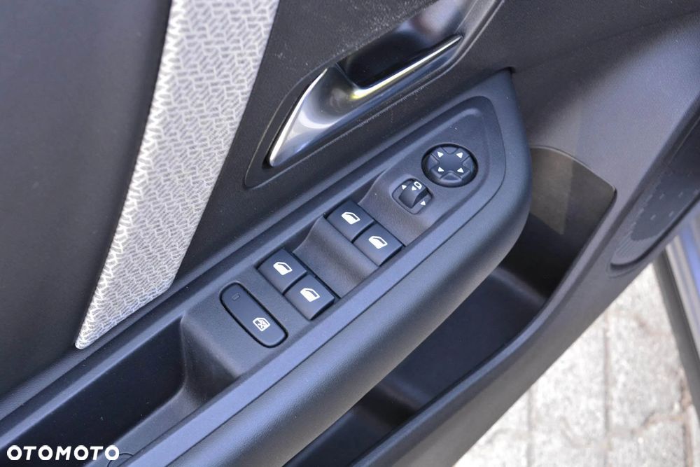 Citroën C4 1.5 BlueHDi Shine S&S - 27