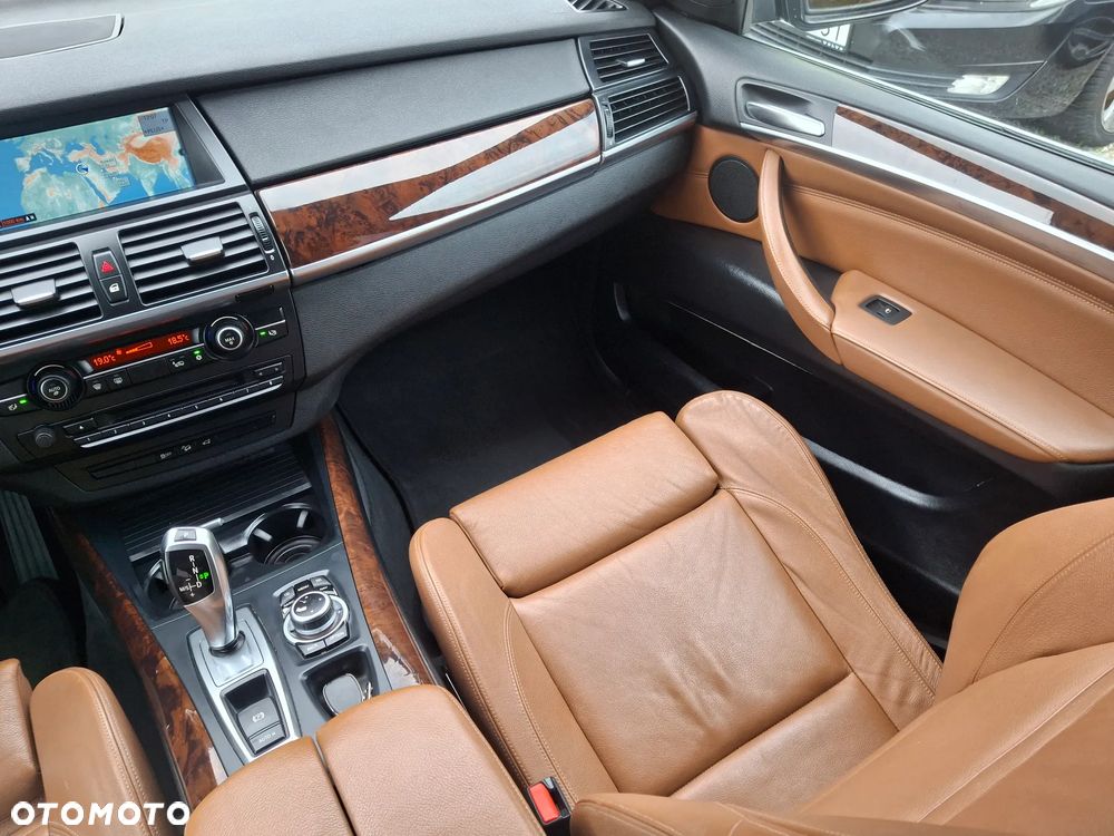 BMW X5 xDrive30i - 33