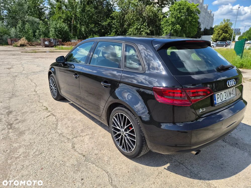 Audi A3 Sportback 1.6 TDI Attraction - 4