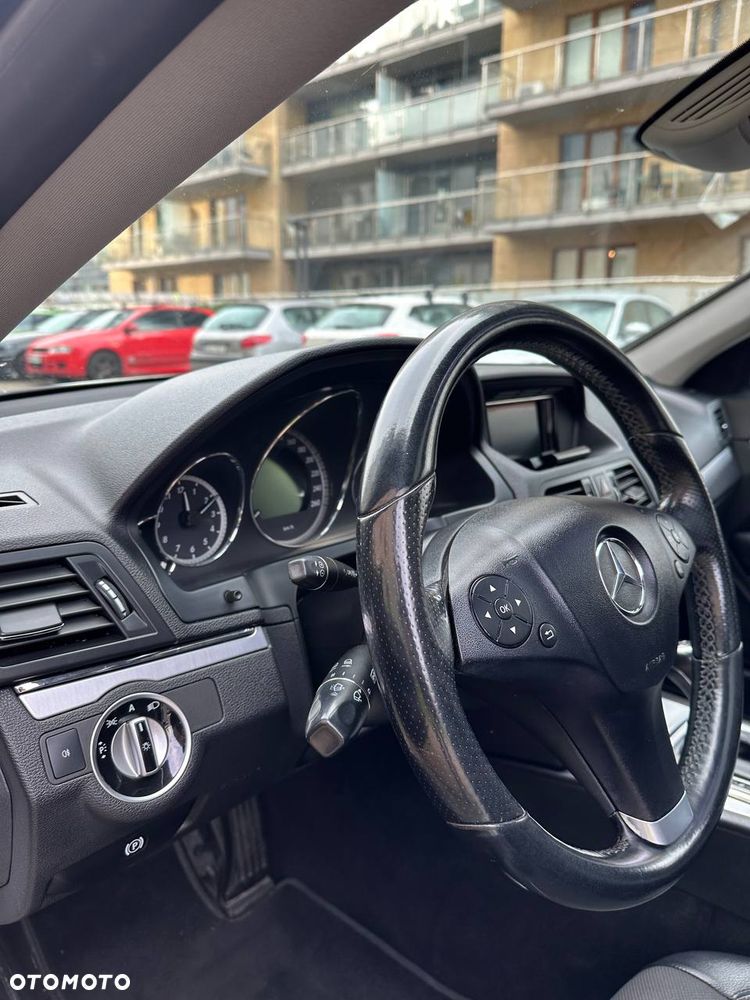 Mercedes-Benz Klasa E - 33