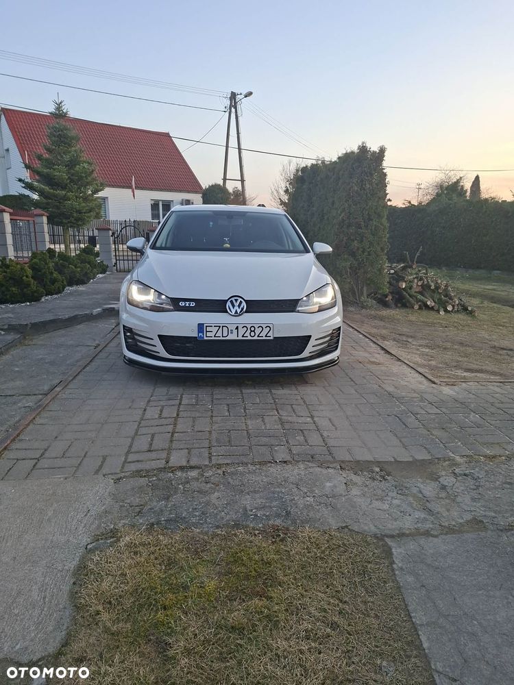 Volkswagen Golf 1.6 TDI 4Motion BlueMotion Technology Lounge - 6