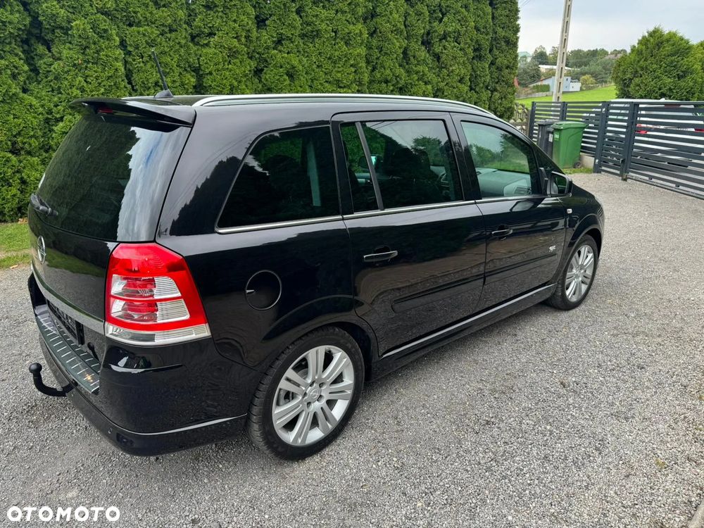 Opel Zafira 1.8 Design Edition - 8