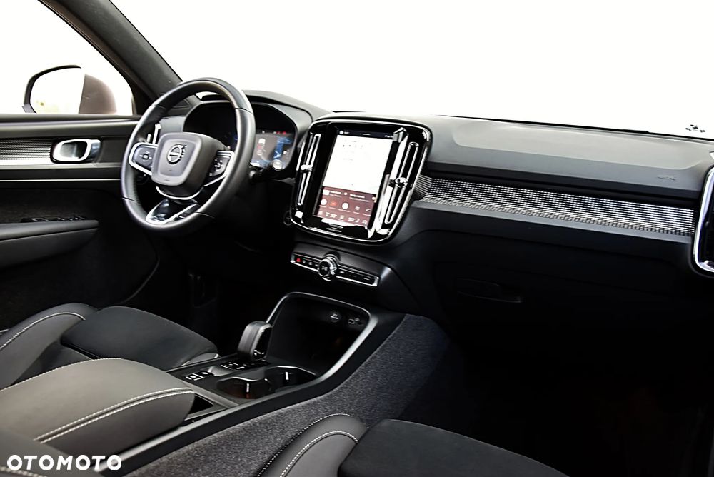 Volvo XC 40 B4 Core - 24
