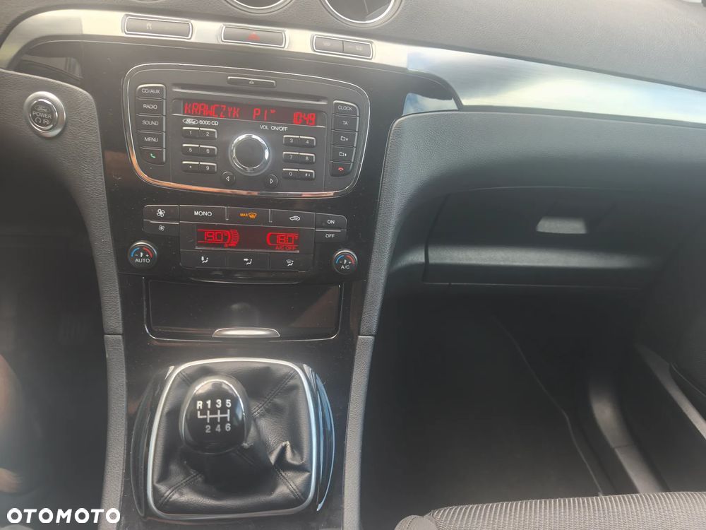 Ford S-Max 2.0 TDCi DPF Business Edition - 22