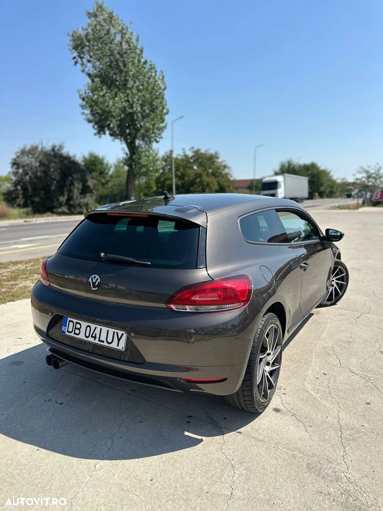 Volkswagen Scirocco 2.0 TDI - 11